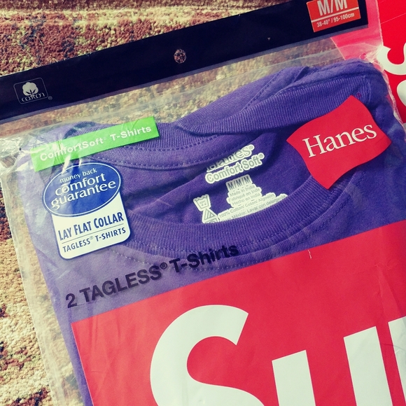 Supreme hanes tshirts - Picture 2 of 6